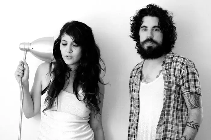 בכורה: Buffalo Boots - Who Turned Off The Light