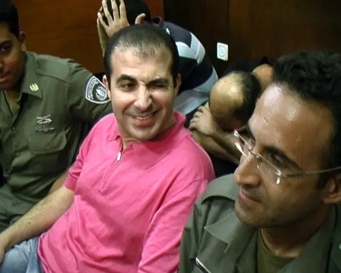 בית המשפט הולך לקראת פרנסואה אבוטבול
