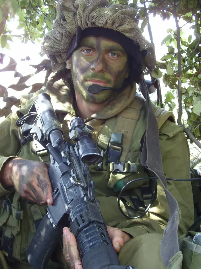 חשד: הושעה מלשכת עוה"ד - וייצג חייל במרמה
