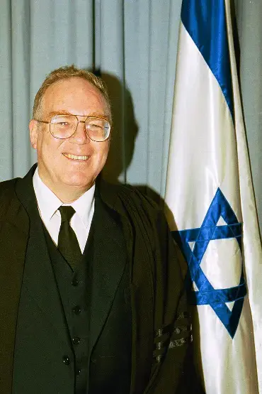 "מינוי דרורי לעליון - תמיכה בגזענות"