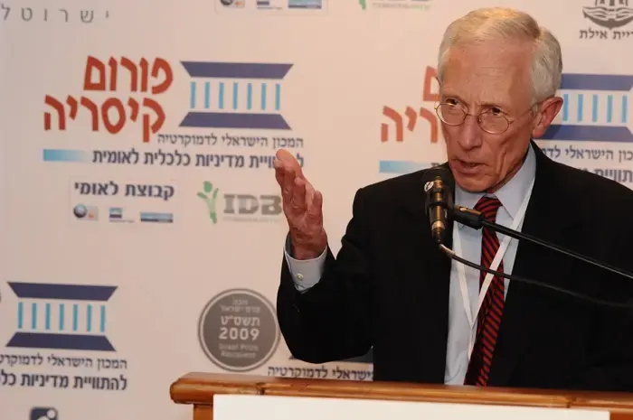 פישר: "נתערב במט"ח רק במקרים חריגים"