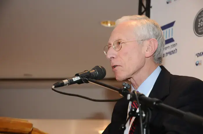 "סיימנו את המשבר אבל אין להגזים בחגיגות"