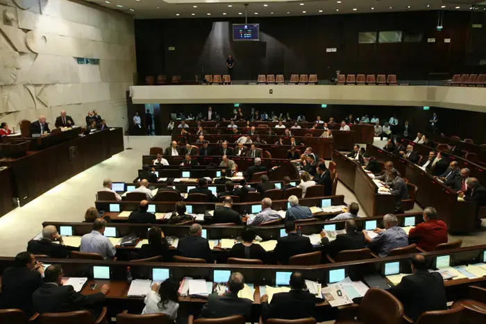 המלצה: להגדיל את מספר חברי הכנסת ל-180