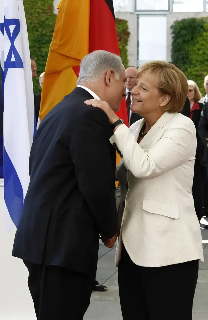 מסעות נתניהו נגד הקפאת הבנייה