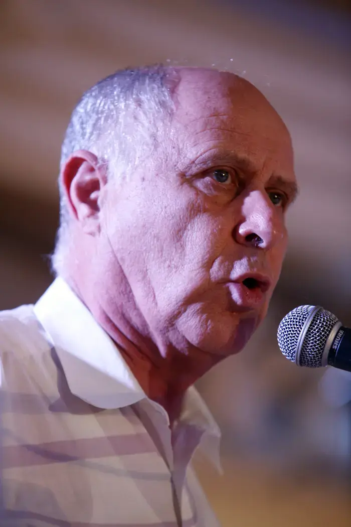 "עובדי המדינה מהווים מכשול בפני התקדמות"