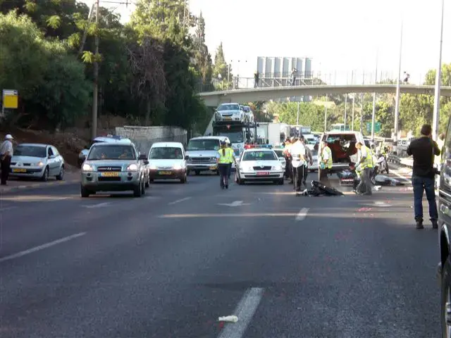 הולך רגל נפצע קשה בתאונת פגע וברח באשדוד