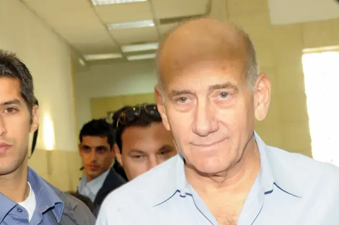 התמונות מיומו הראשון של אולמרט בביהמ"ש