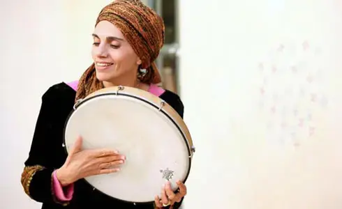 אתי אנקרי ויאן בערב פיוטים בהיכל התרבות בת"א