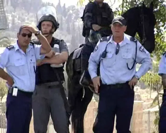 ח"כ א-סנע: "נגן על הר הבית בגופנו"