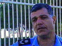השר בן-עמי החל בשיחות לקראת סבב מנויים במשטרה