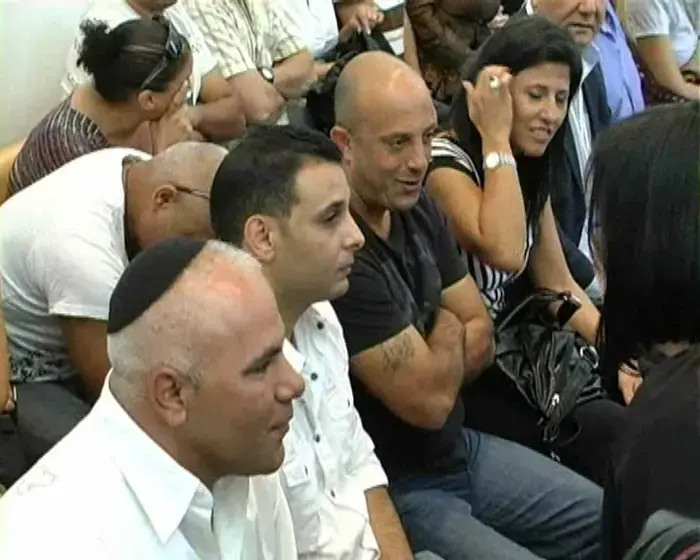 "הקלו עם עבריין נבזה - והשוטרים משלמים"