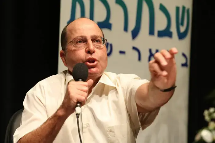 יעלון על דברי דגן: "פוגעים בביטחון המדינה"