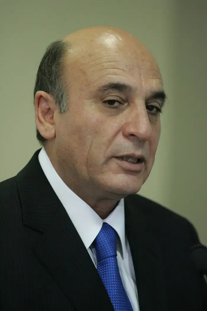 קדימה נגד מופז: "התכנית שלך מלאה חורים"