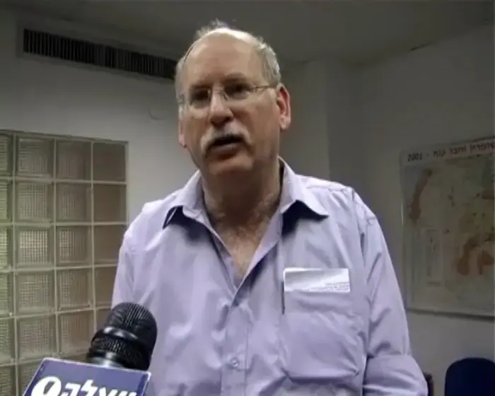 ברק: "ההקפאה - מבחן לדמוקרטיה בישראל"