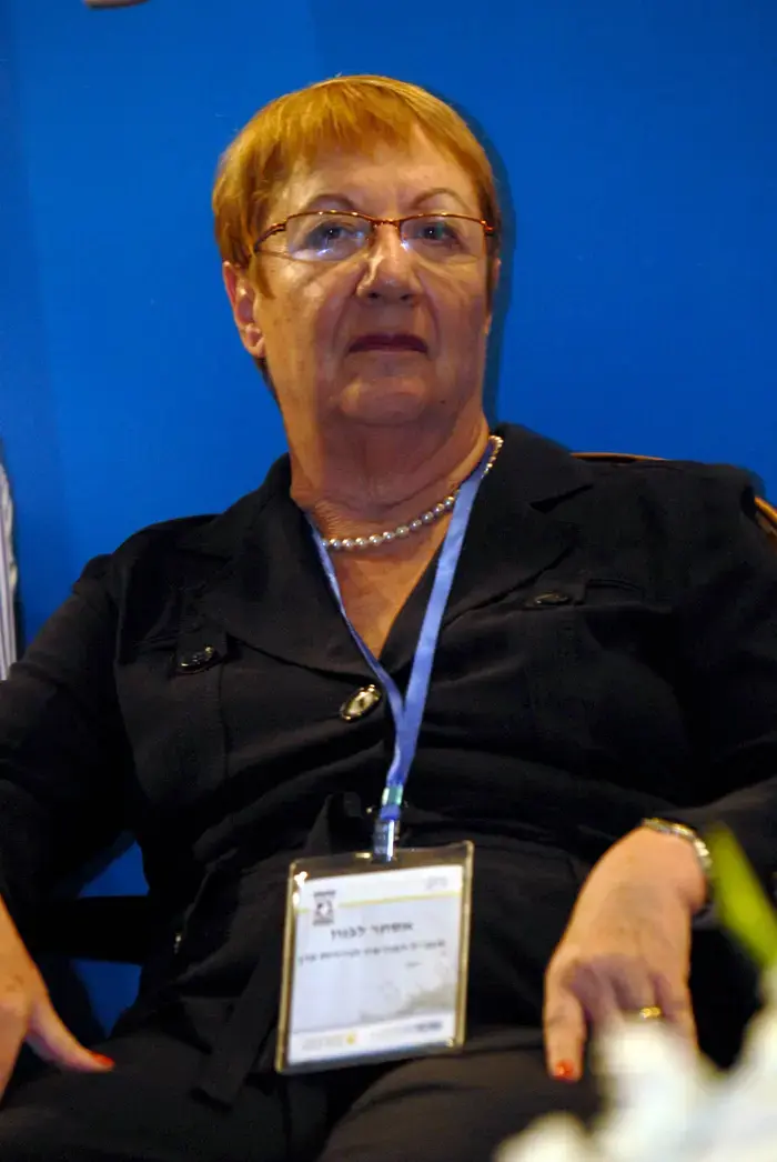 "אגרות החוב אינן משרתות את הסדרי החוב"