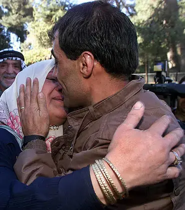 ישראל שיחררה שבעה אסירים פלשתינים