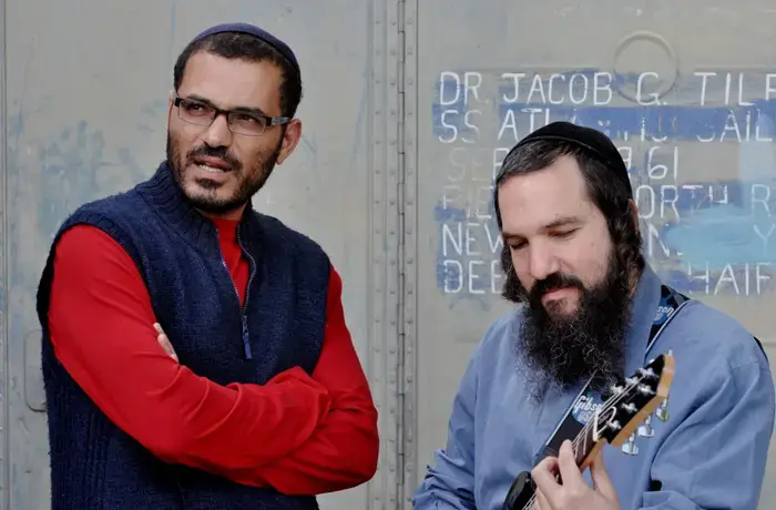 המדרגות - "עץ"