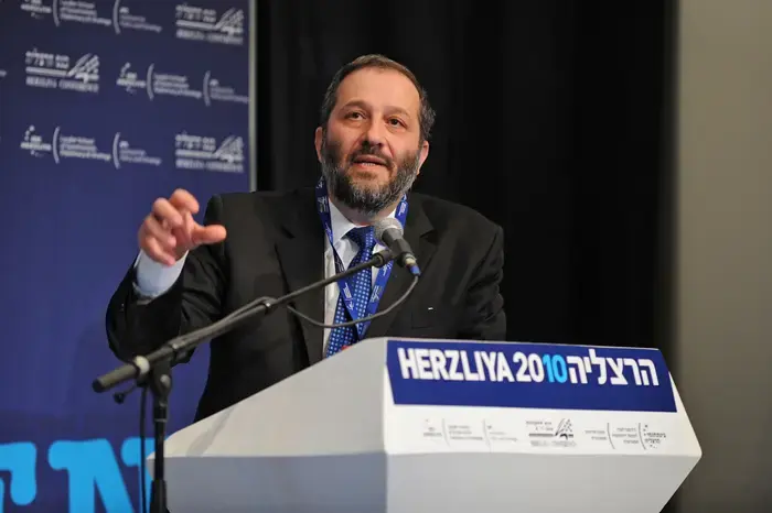 דרעי נגד פינוי האוהלים: "נגמרה ההפגנה אז זהו?"