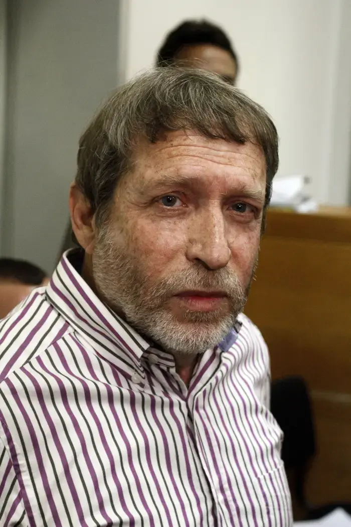 פרקליטי אולמרט: המשטרה שמה מילים בפיו של מסר