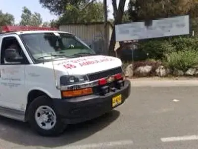 בן שלוש נפגע קשה מאוד מרכב הסעות בת"א
