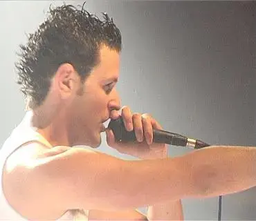 ארז דן והעולם שותק - לבדך