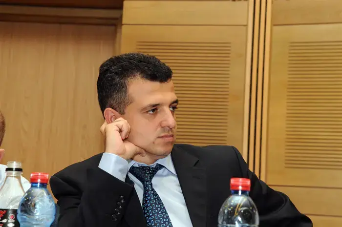 על רקע פרשת האחים עופר: דיון באיסור סחר עם אירן