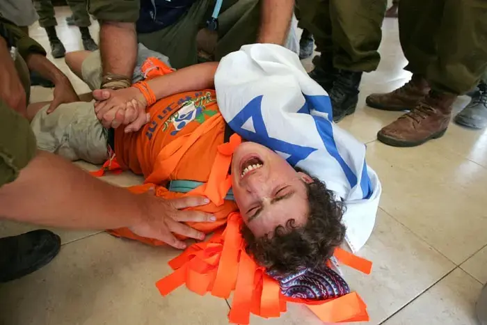 בג"ץ ידון היום בחוק החנינה למתנגדי ההתנתקות