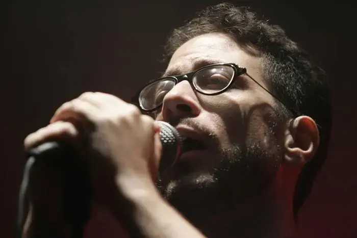 ג'ירפות והדג נחש יופיעו בערב לזכרה של אלה דן