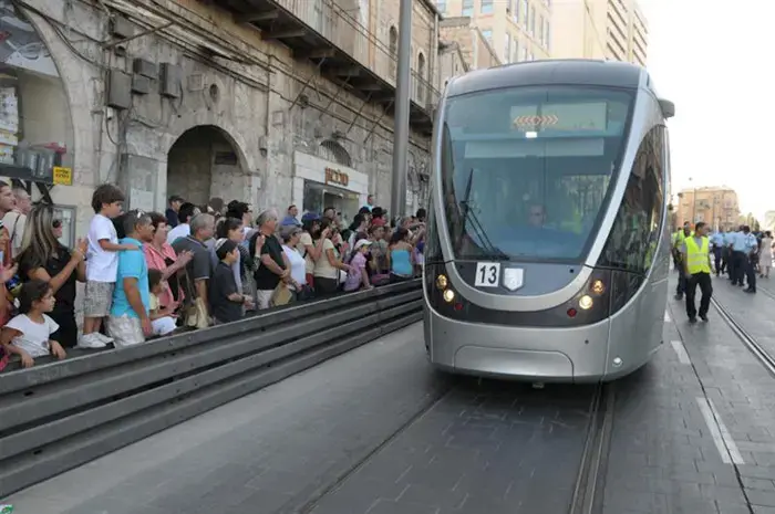 הקלה לסביבה: הרכבת הורידה את הזיהום בי-ם