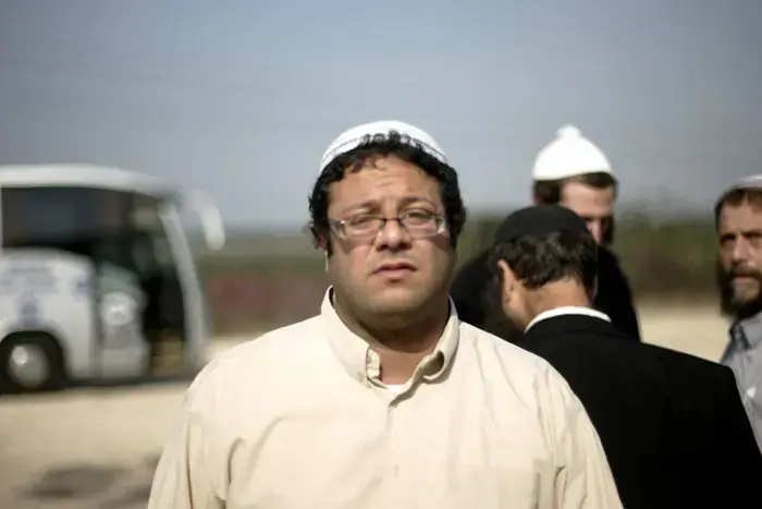 מדוע אצעד ביפו עם דגל ישראל ביד