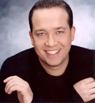 העימות בין Y בעשר לגיא פינס מתחמם