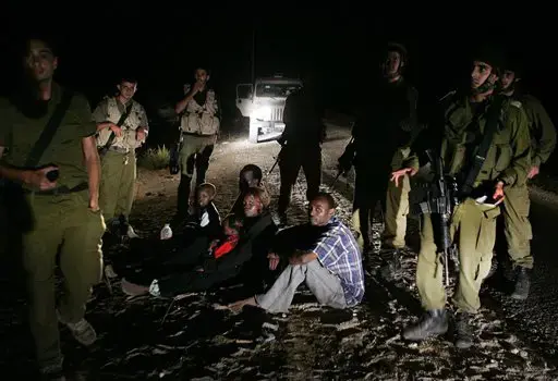 מצרים: נורו למוות 4 פליטים שניסו להסתנן לישראל