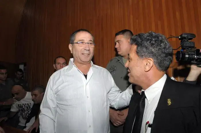 מאיר אברג'יל בארה"ב - המשפט בארץ יימשך בהיעדרו