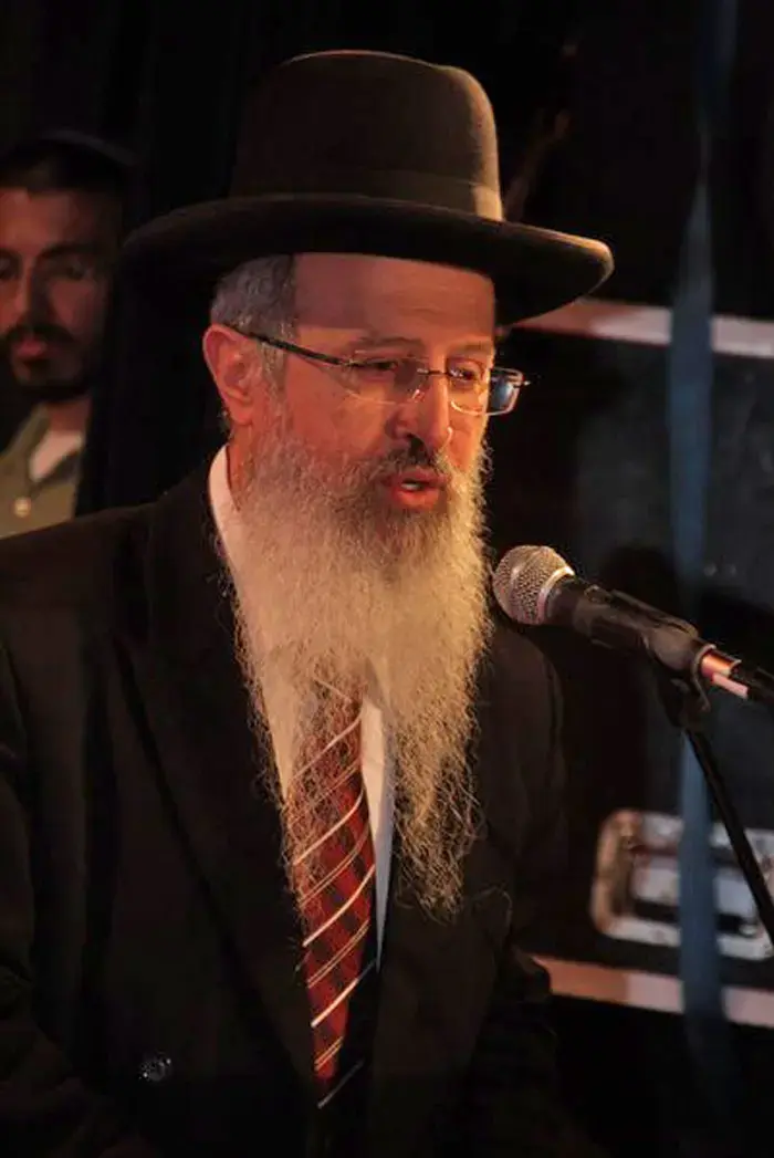 רב העיר חולון מואשם בעבירות של מרמה והפרת אמונים