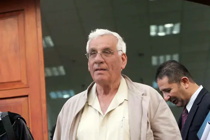 חיים אורון יפרוש מהכנסת, גלאון תשוב למשכן
