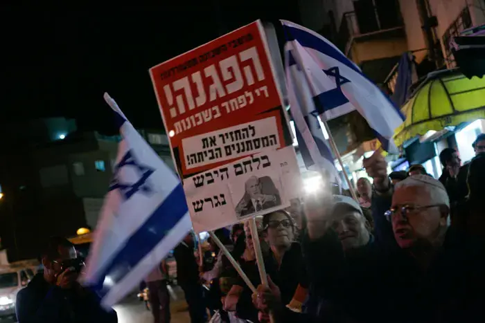 תכנית נתניהו למלחמה במסתננים: גדר, קנסות וגירוש