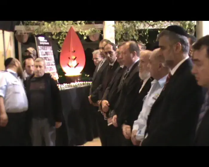 שר הפנים הצדיע לזק"א במלאת 30 יום לשריפה בכרמל