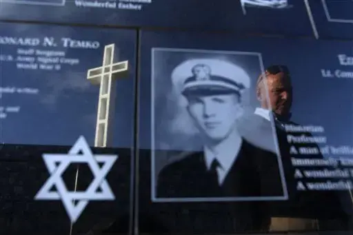 פסיקה בארה"ב: אנדרטה בצורת צלב מנוגדת לחוקה