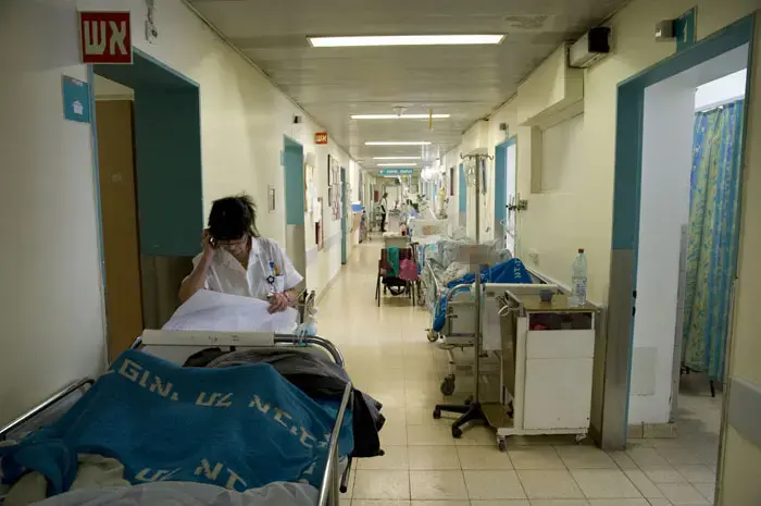 מצוקת האשפוז נמשכת: "חולים משלמים בחייהם"