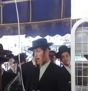 שנתיים מאסר לפעיל במשמרות הצניעות שהורשע בתקיפה
