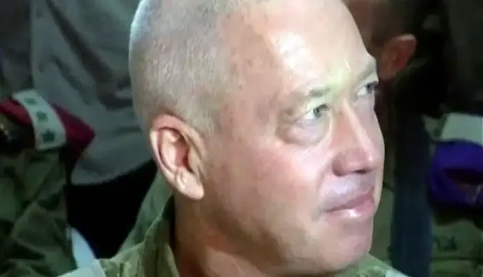 גלנט משך עתירתו נגד ביטול מינויו לרמטכ"ל