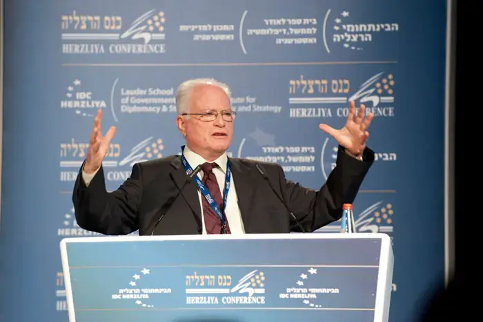 עמוס גלעד: הכרה במדינה פלסטינית - חמור כמו מלחמה