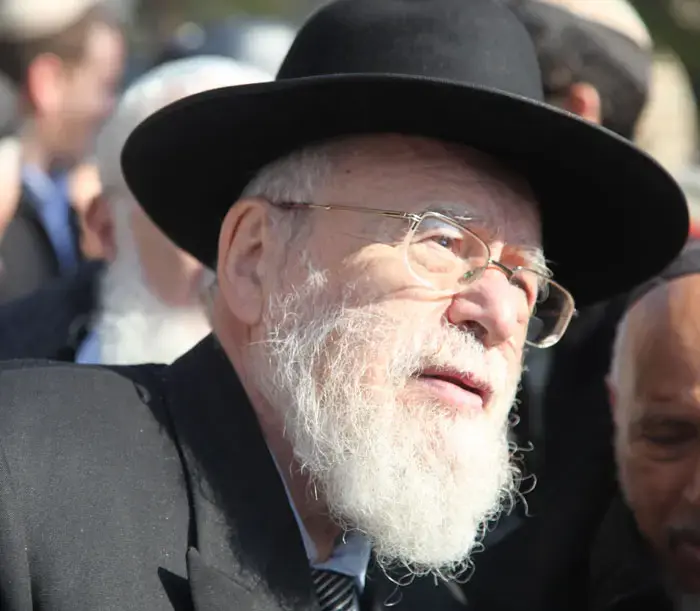 מיהי התורמת המפתיעה לישיבתו של הרב ליאור?