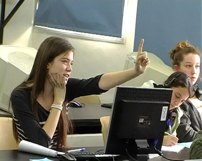 העולם המוסלמי גועש במהומות, באמ"ן מנסים לשמר את הדור הצעיר