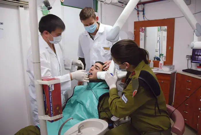 חיל חיוך: צה"ל יממן טיפולי שיניים ללוחמים