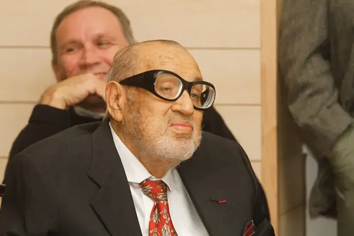 משפחת עופר מיישרת קו: "מכבדים את הודעת רה"מ"