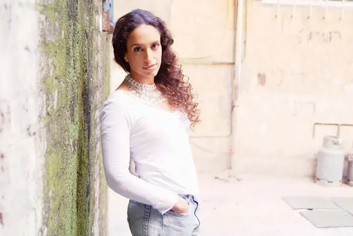 בכורה: אחינועם ניני - "רוח סתיו"