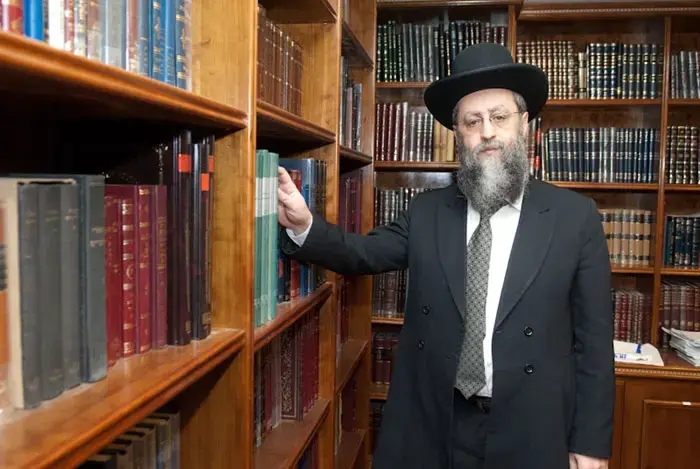 בנו של הרב עובדיה: "אריה דרעי צריך לשוב ולהנהיג"