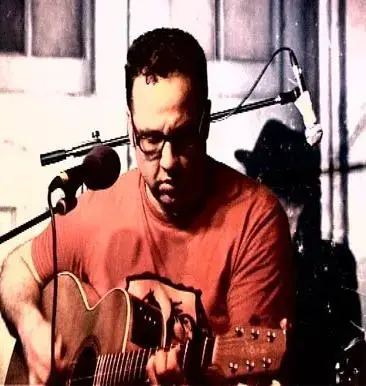 תומר בן אפרים - אדמה אדומה