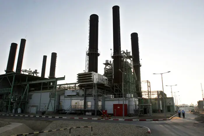 בזמן עומס החום: שיבושים חמורים באספקת החשמל לרצועת עזה
